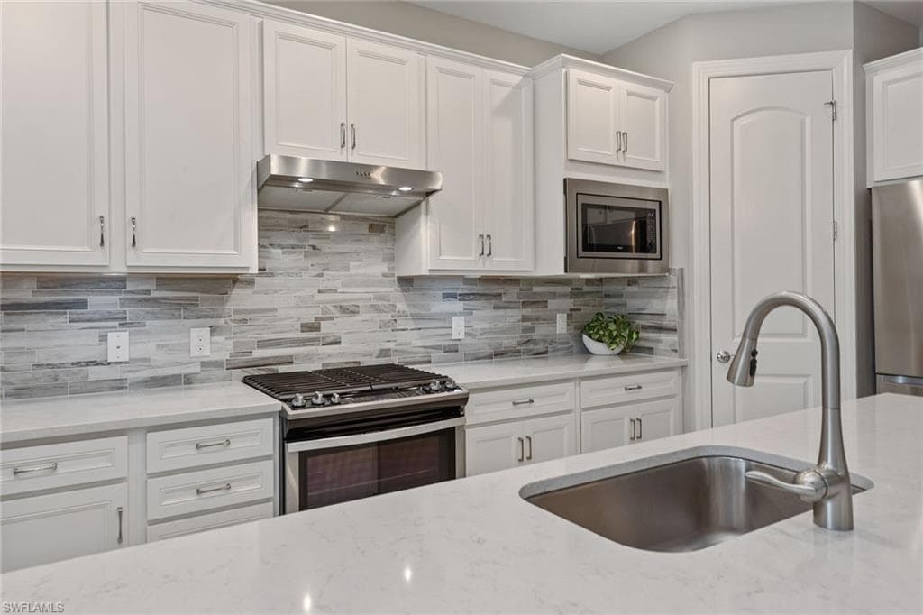 2768 Amaranda Ct, Naples, FL 34114-3