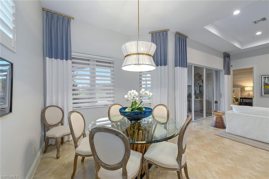 5999 Hammock Isles Cir, Naples, FL 34119-11