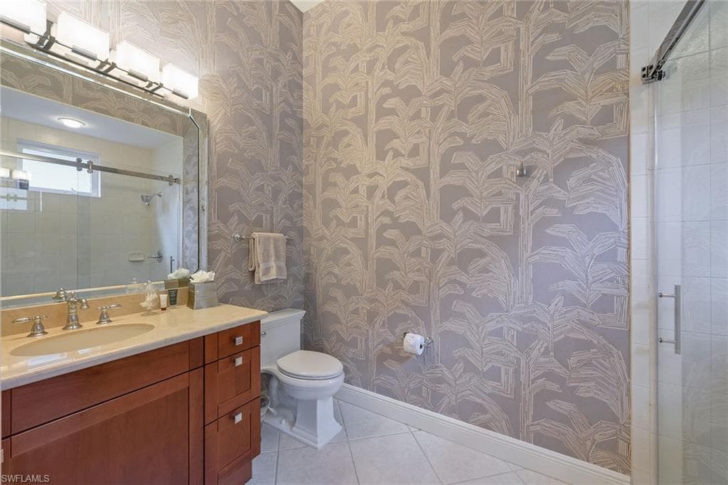 5999 Hammock Isles Cir, Naples, FL 34119-18