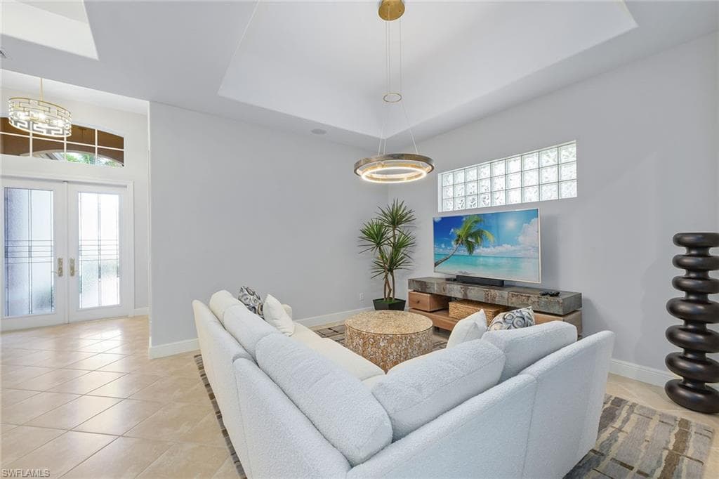 5999 Hammock Isles Cir, Naples, FL 34119-22