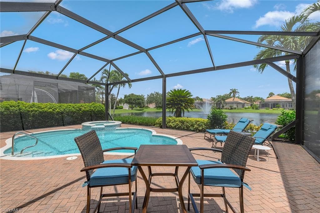 5999 Hammock Isles Cir, Naples, FL 34119-28