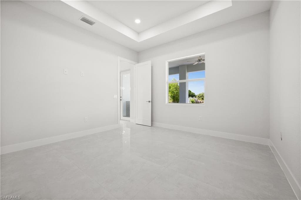 3631 68th Ave NE, Naples, FL 34120-8