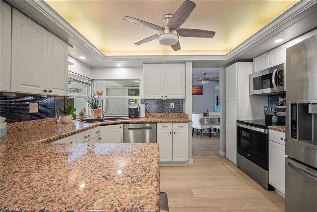 212 Willowick Dr, Naples, FL 34110-12
