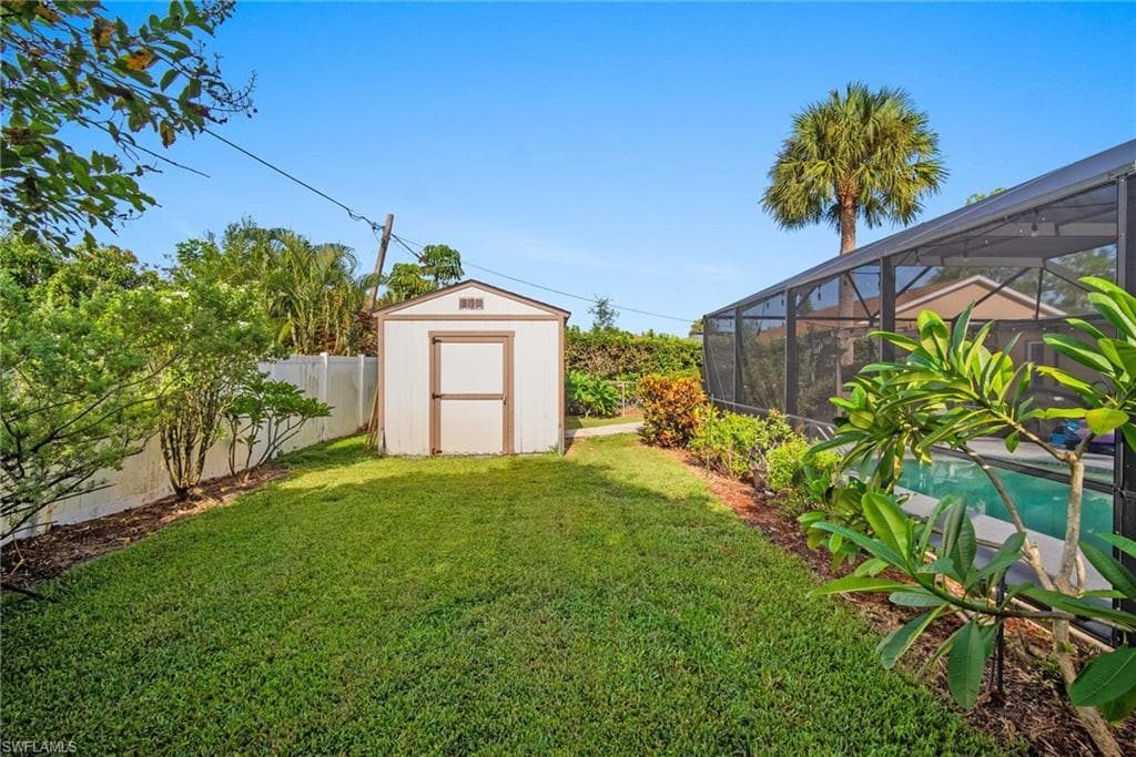 212 Willowick Dr, Naples, FL 34110-28