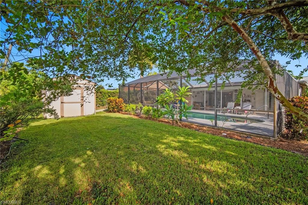 212 Willowick Dr, Naples, FL 34110-29