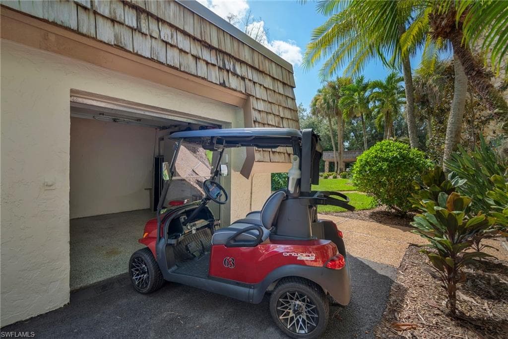 112 Wilderness Dr 124, Naples, FL 34105-18