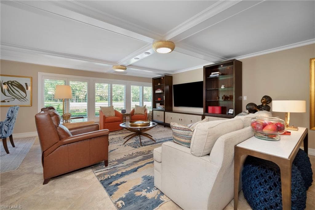 112 Wilderness Dr 124, Naples, FL 34105-4