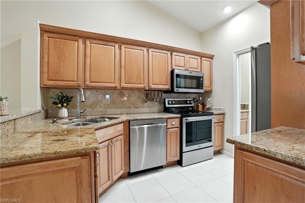 12629 Glen Hollow Dr, Bonita Springs, FL 34135-7