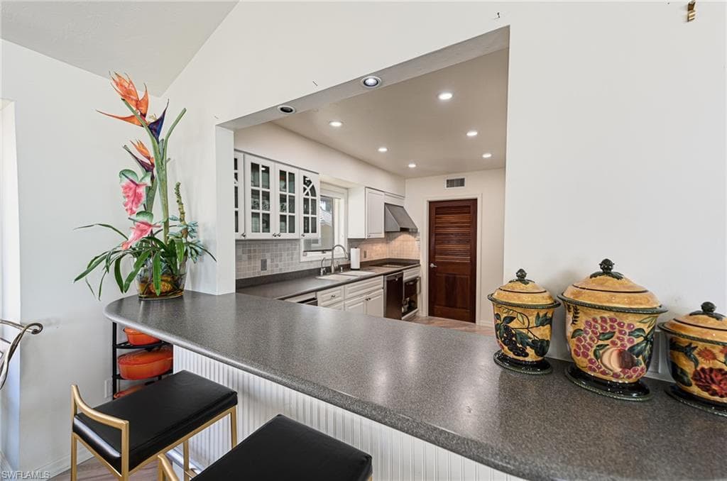 101 Dominica Ln, Bonita Springs, FL 34134-8512-8