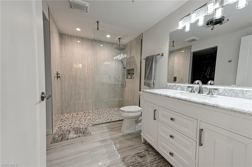 101 Dominica Ln, Bonita Springs, FL 34134-8512-26