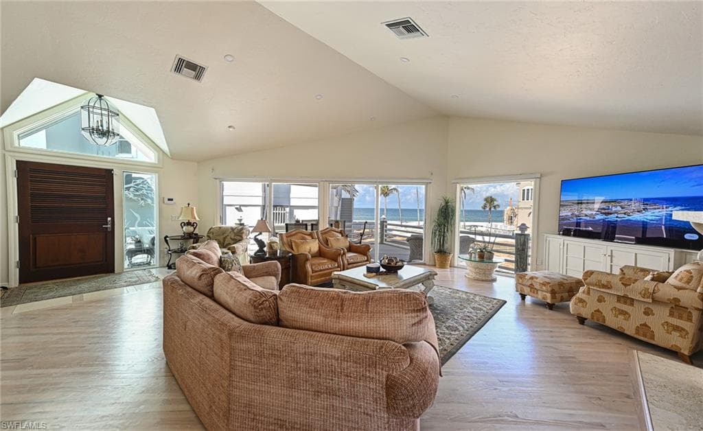 101 Dominica Ln, Bonita Springs, FL 34134-8512-6