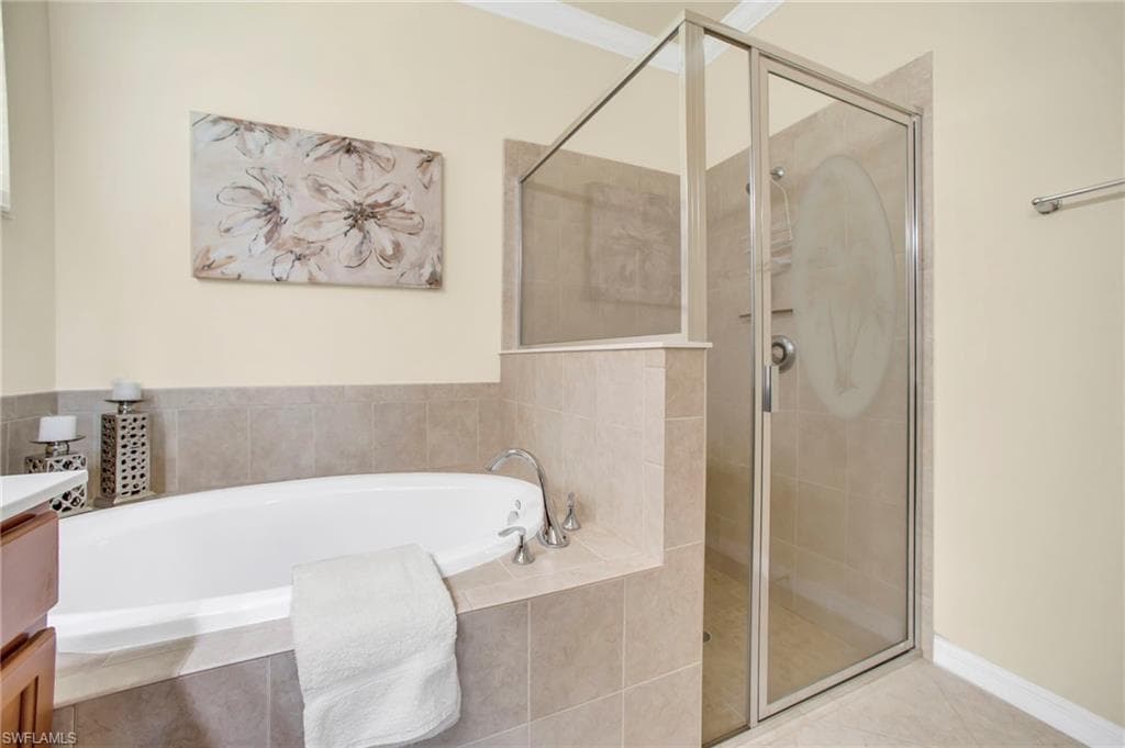 14513 Lanier Ct, Naples, FL 34114-17