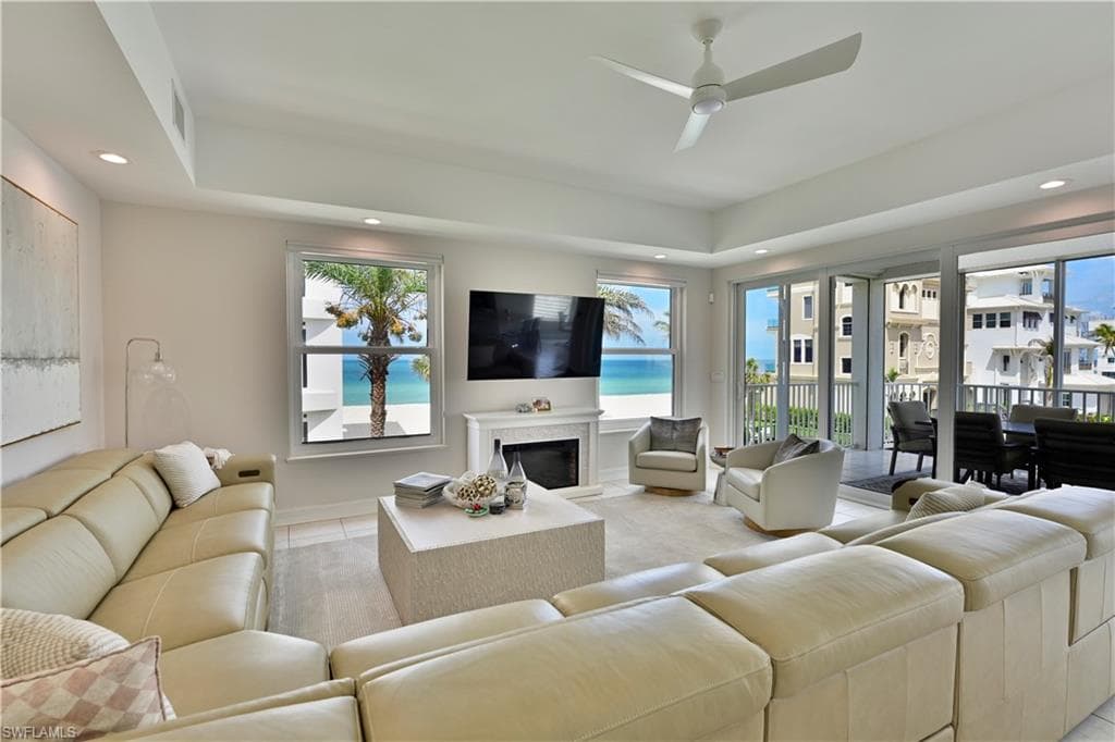 103 Dominica Ln, Bonita Springs, FL 34134-4