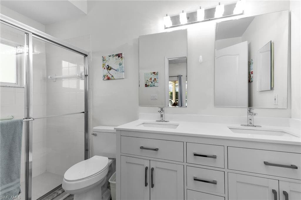 7120 Falcons Glen Blvd, Naples, FL 34113-16