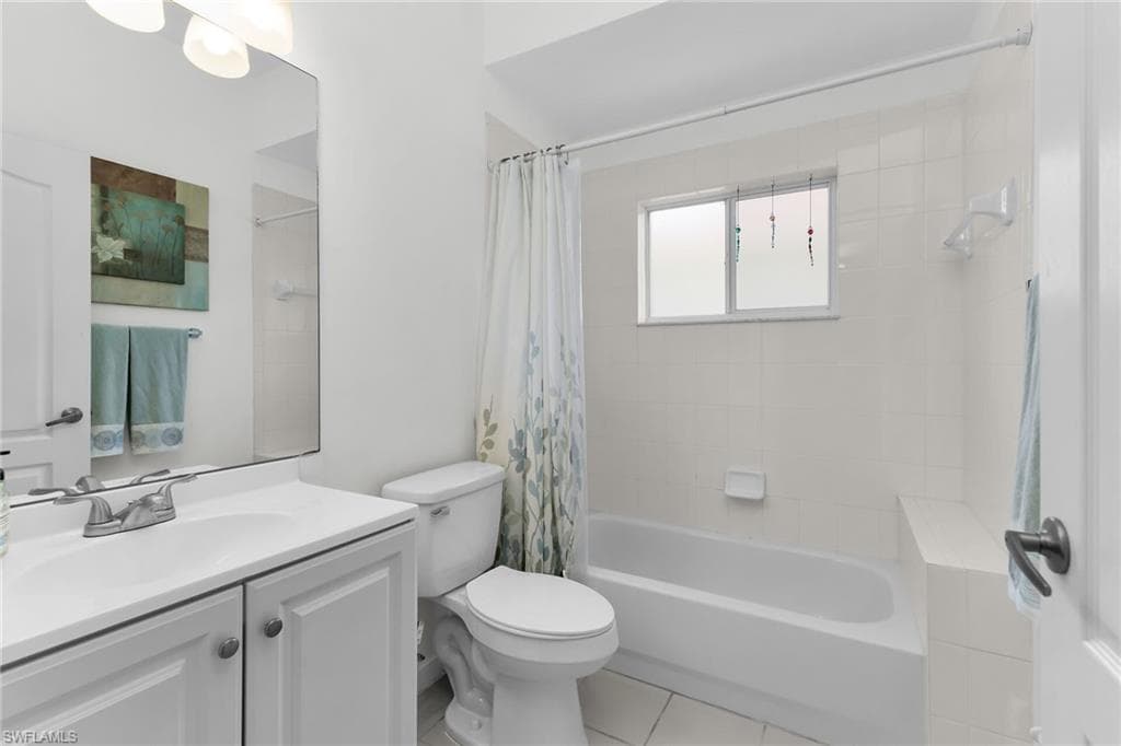 7120 Falcons Glen Blvd, Naples, FL 34113-18