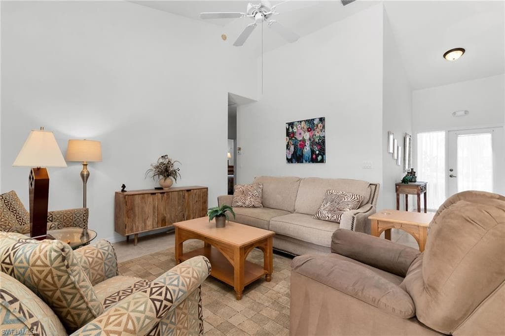 7120 Falcons Glen Blvd, Naples, FL 34113-6