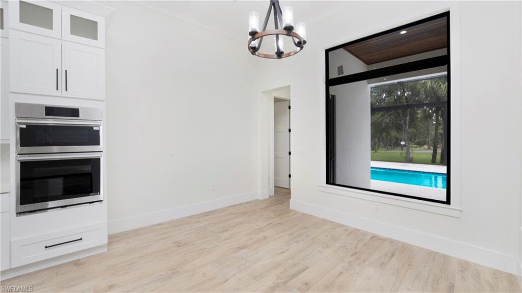 652 15th St SW, Naples, FL 34117-10