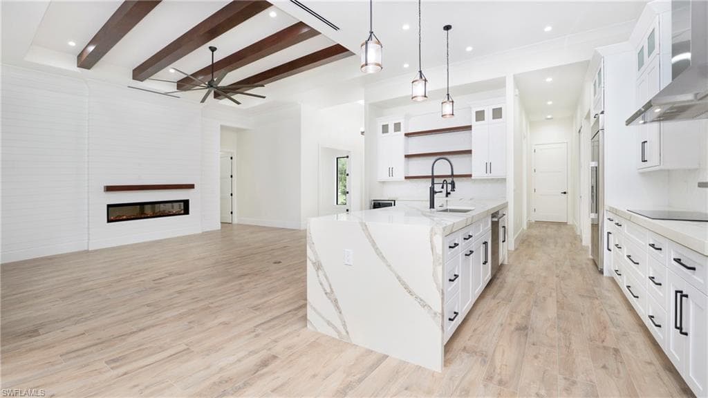 652 15th St SW, Naples, FL 34117-11