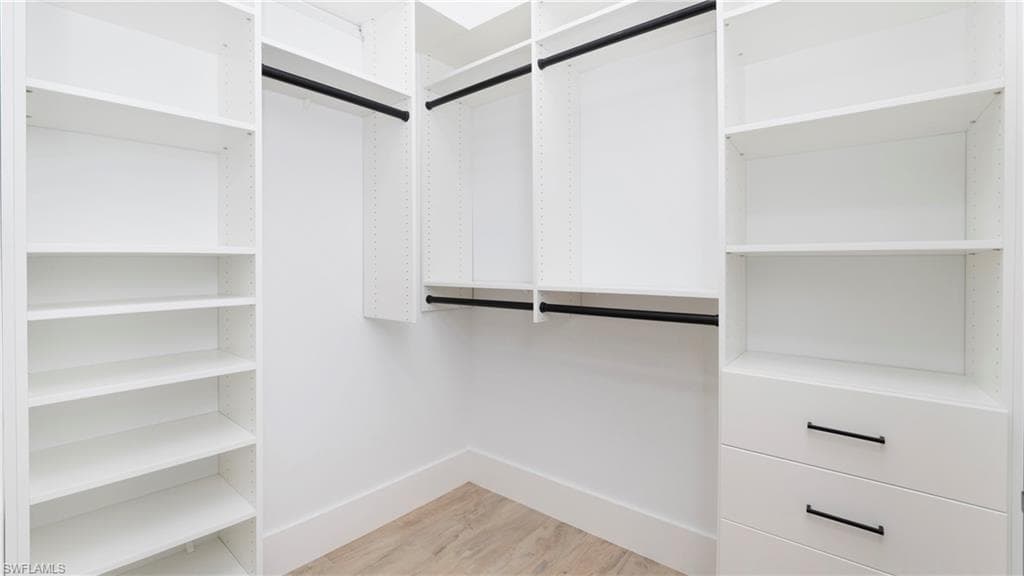 652 15th St SW, Naples, FL 34117-26