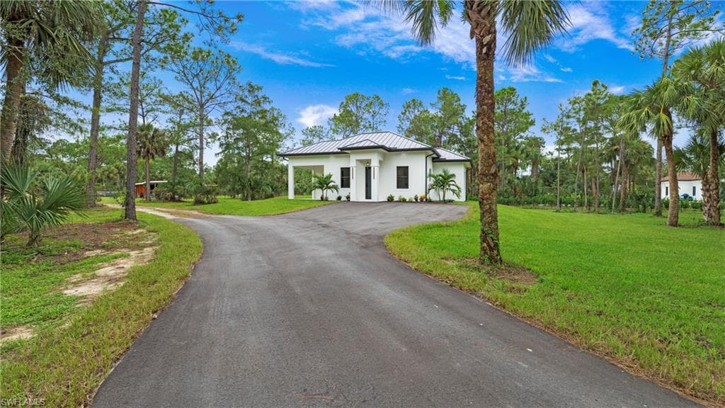 652 15th St SW, Naples, FL 34117-36