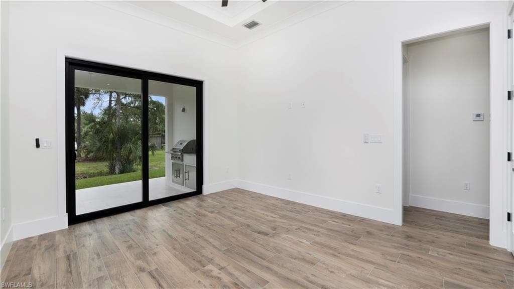 652 15th St SW, Naples, FL 34117-38