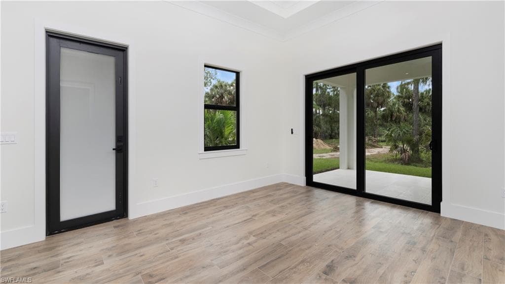 652 15th St SW, Naples, FL 34117-39