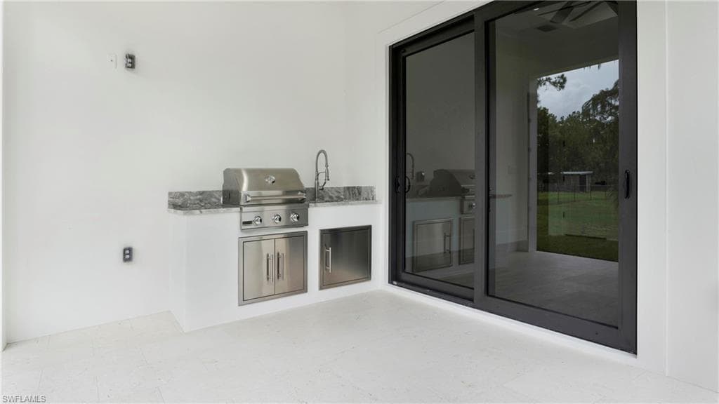 652 15th St SW, Naples, FL 34117-44