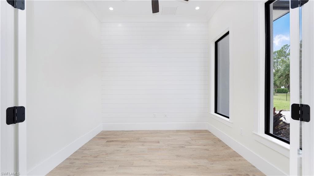 652 15th St SW, Naples, FL 34117-5