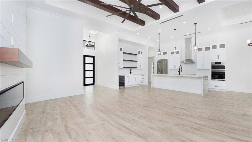 652 15th St SW, Naples, FL 34117-7