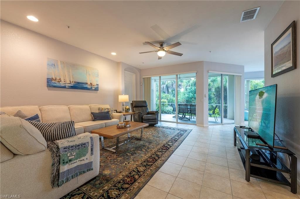 4675 Winged Foot Ct 3, Naples, FL 34112-1