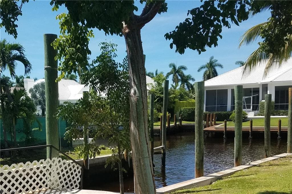 930 18th Ave S, Naples, FL 34102-15