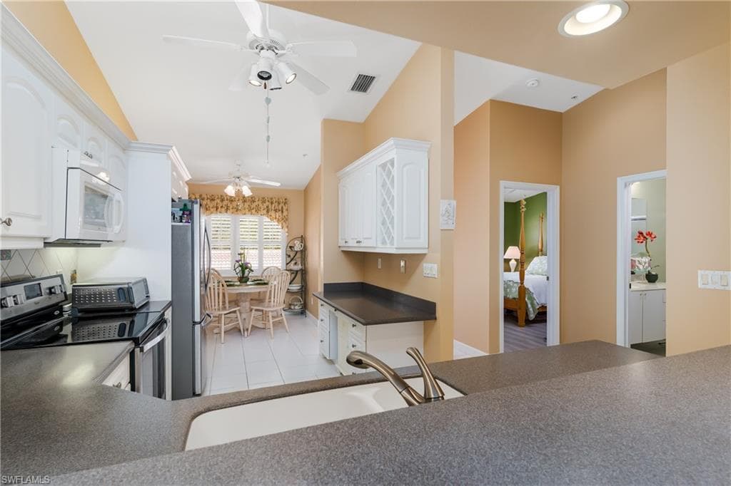 6750 Beach Resort Dr 8, Naples, FL 34114-17