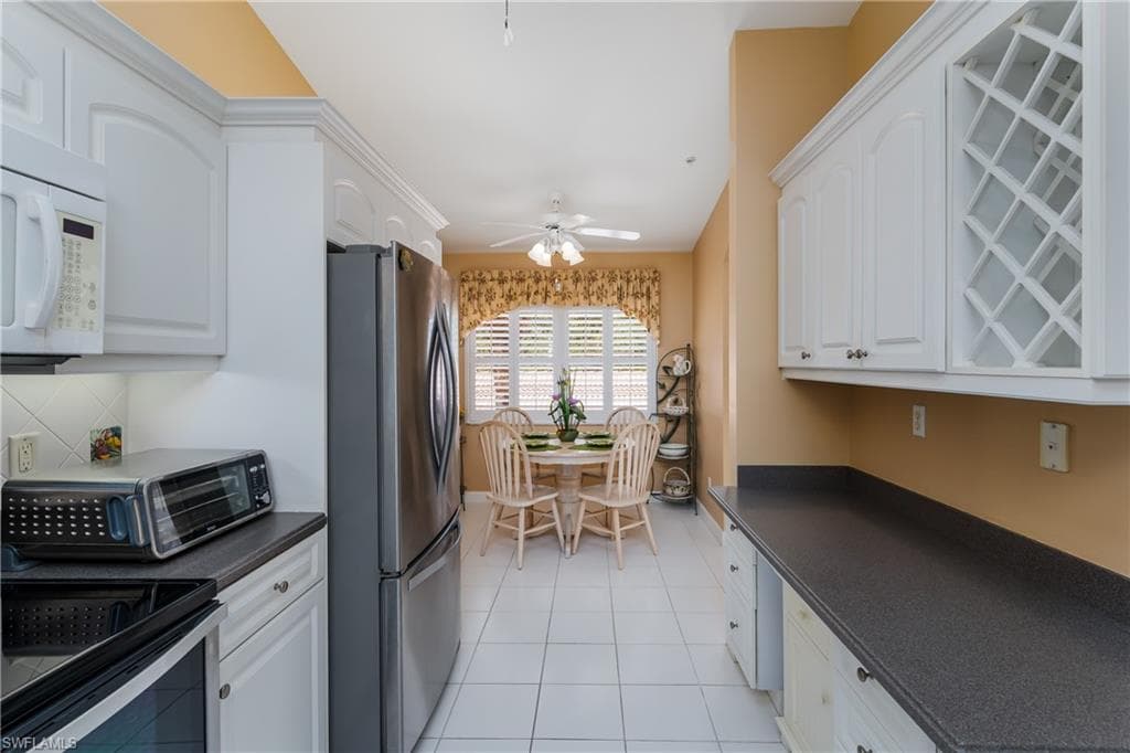 6750 Beach Resort Dr 8, Naples, FL 34114-18