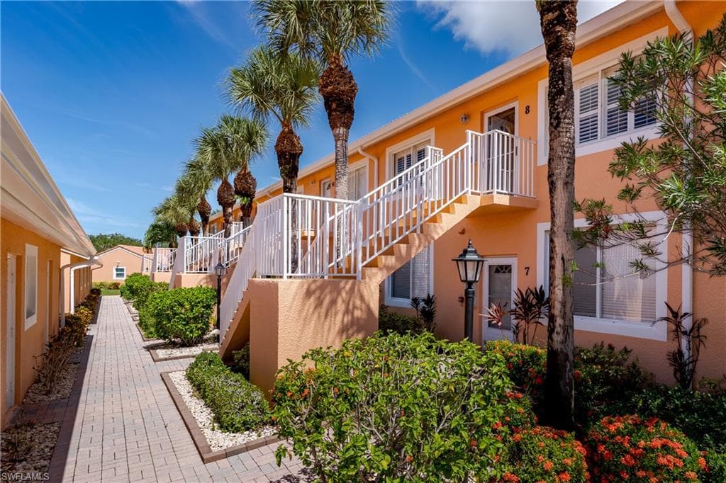 6750 Beach Resort Dr 8, Naples, FL 34114-40