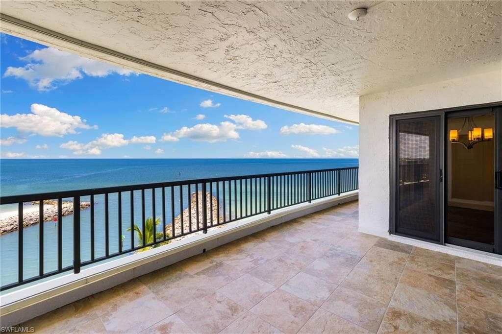 2355 Gulf Shore Blvd N 903, Naples, FL 34103-9