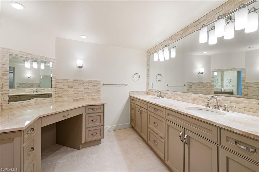2355 Gulf Shore Blvd N 903, Naples, FL 34103-27