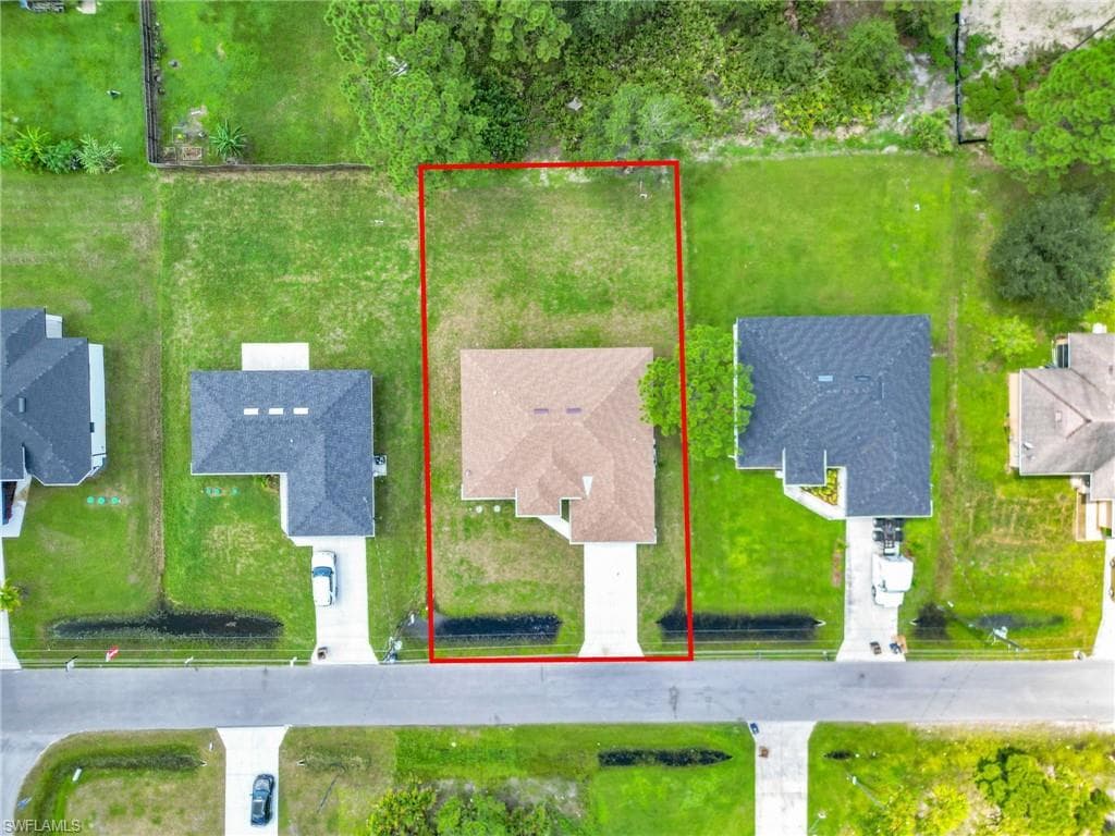 2703 42nd St W, Lehigh Acres, FL 33971-33