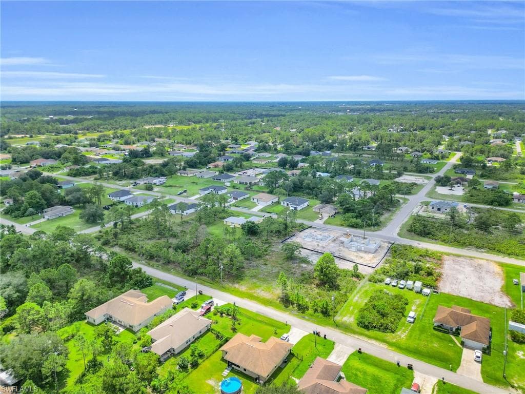 2703 42nd St W, Lehigh Acres, FL 33971-36