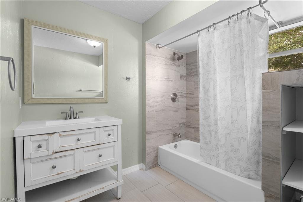 11381/1383 Dean St, Bonita Springs, FL 34135-18