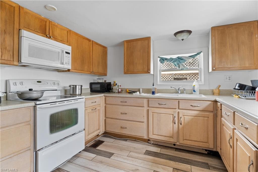 11381/1383 Dean St, Bonita Springs, FL 34135-30