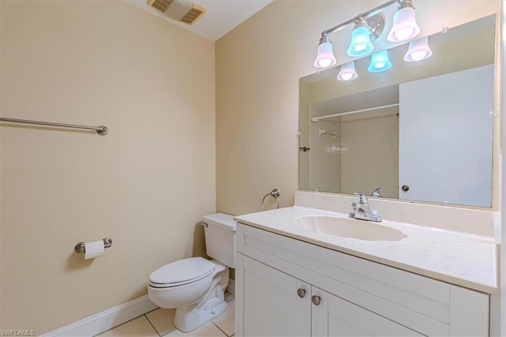 5709 Gage Ln F-301, Naples, FL 34113-14