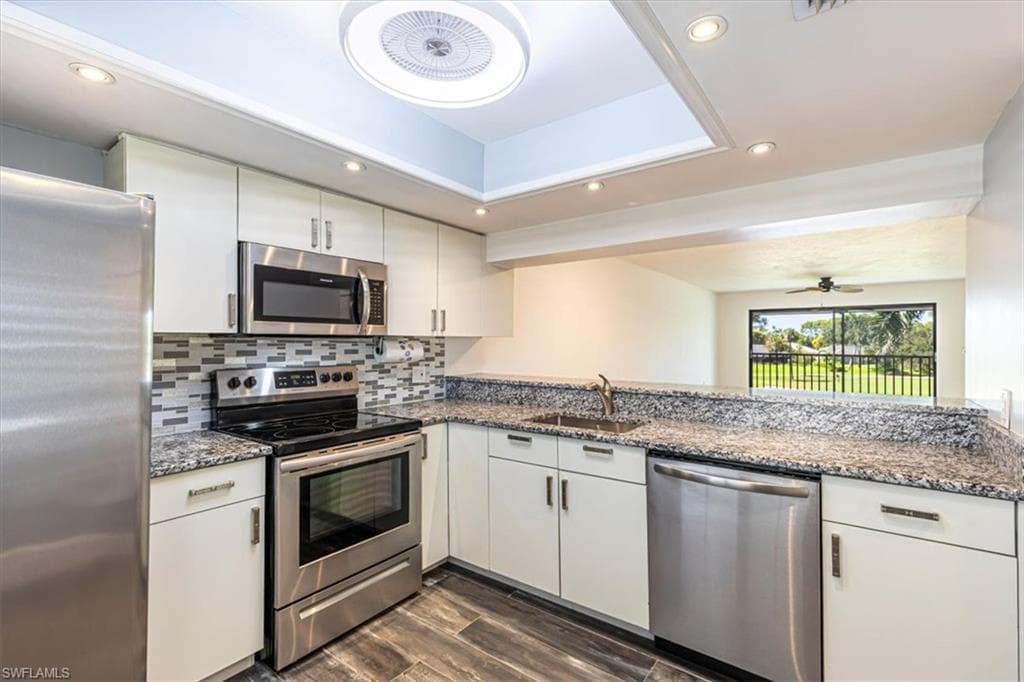 5709 Gage Ln F-301, Naples, FL 34113-4
