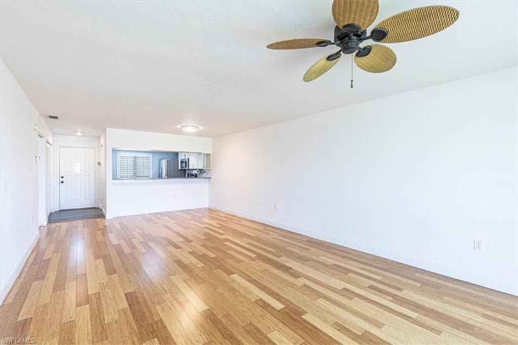 5709 Gage Ln F-301, Naples, FL 34113-8