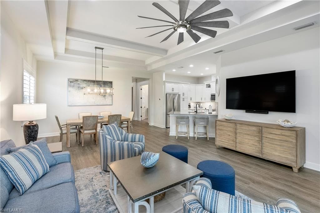 6847 Saona Ct, Naples, FL 34113-8