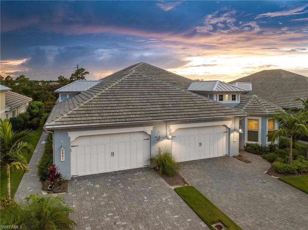 6847 Saona Ct, Naples, FL 34113-2