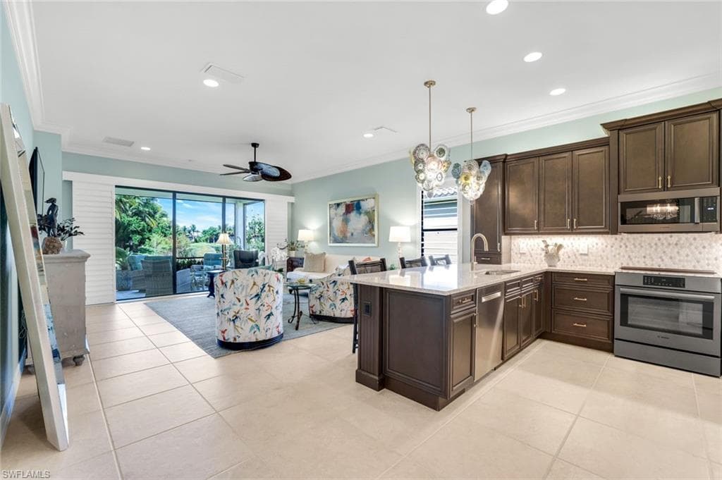 13404 Coronado Dr, Naples, FL 34109-4
