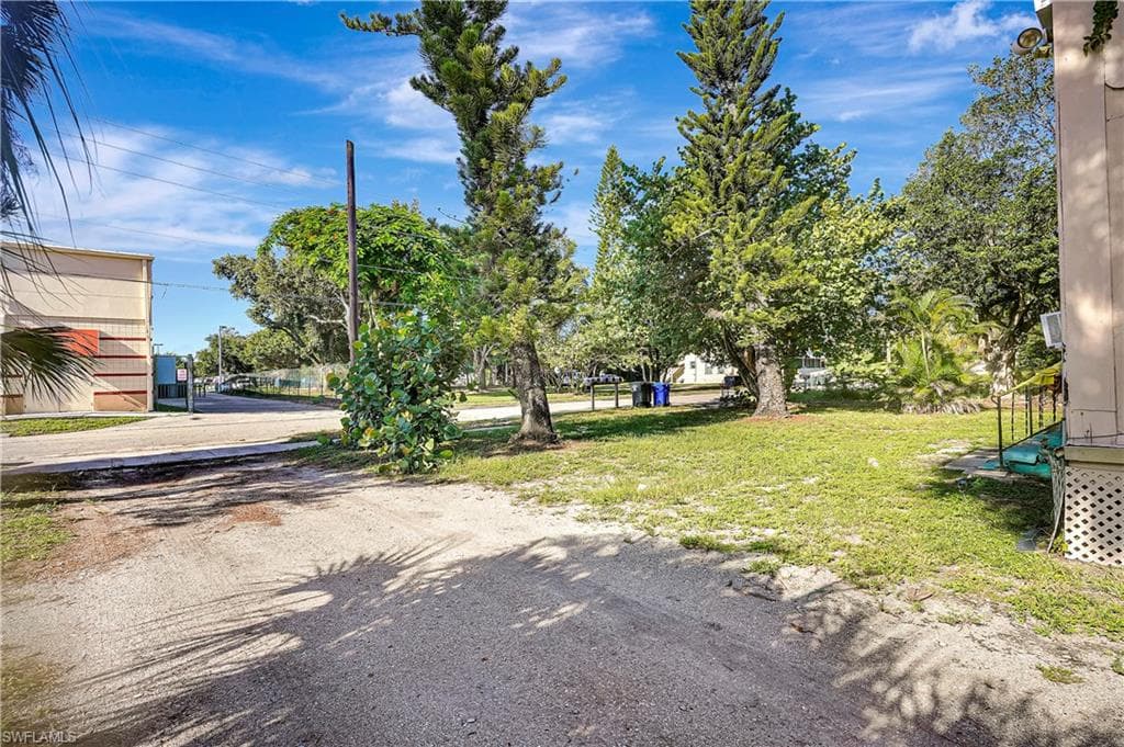 2135 Hoople St, Fort Myers, FL 33901-16