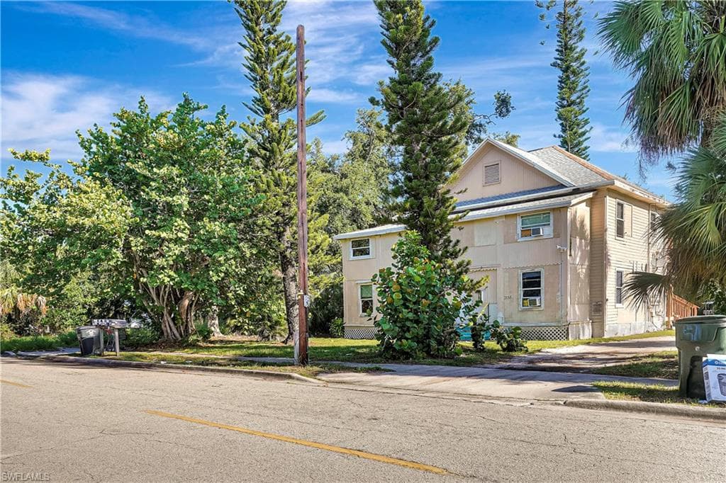 2135 Hoople St, Fort Myers, FL 33901-17