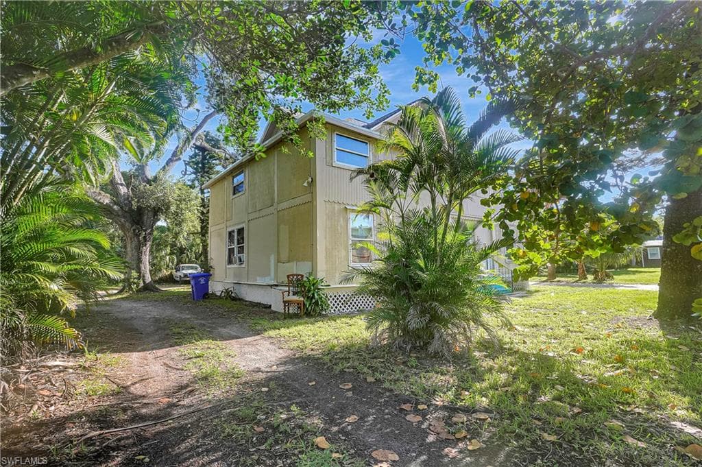 2135 Hoople St, Fort Myers, FL 33901-4