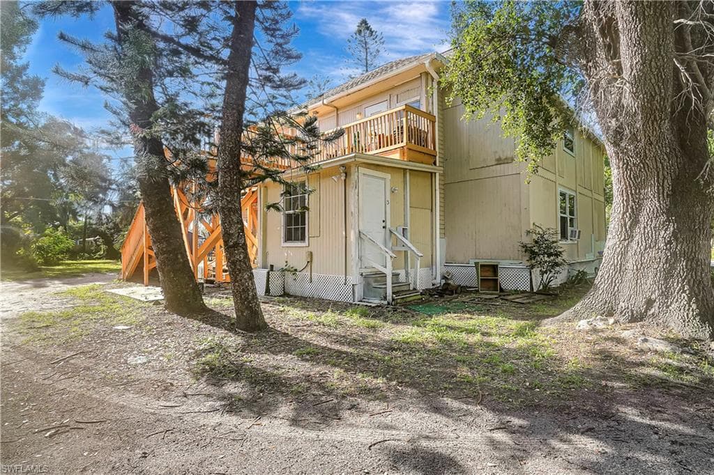 2135 Hoople St, Fort Myers, FL 33901-5